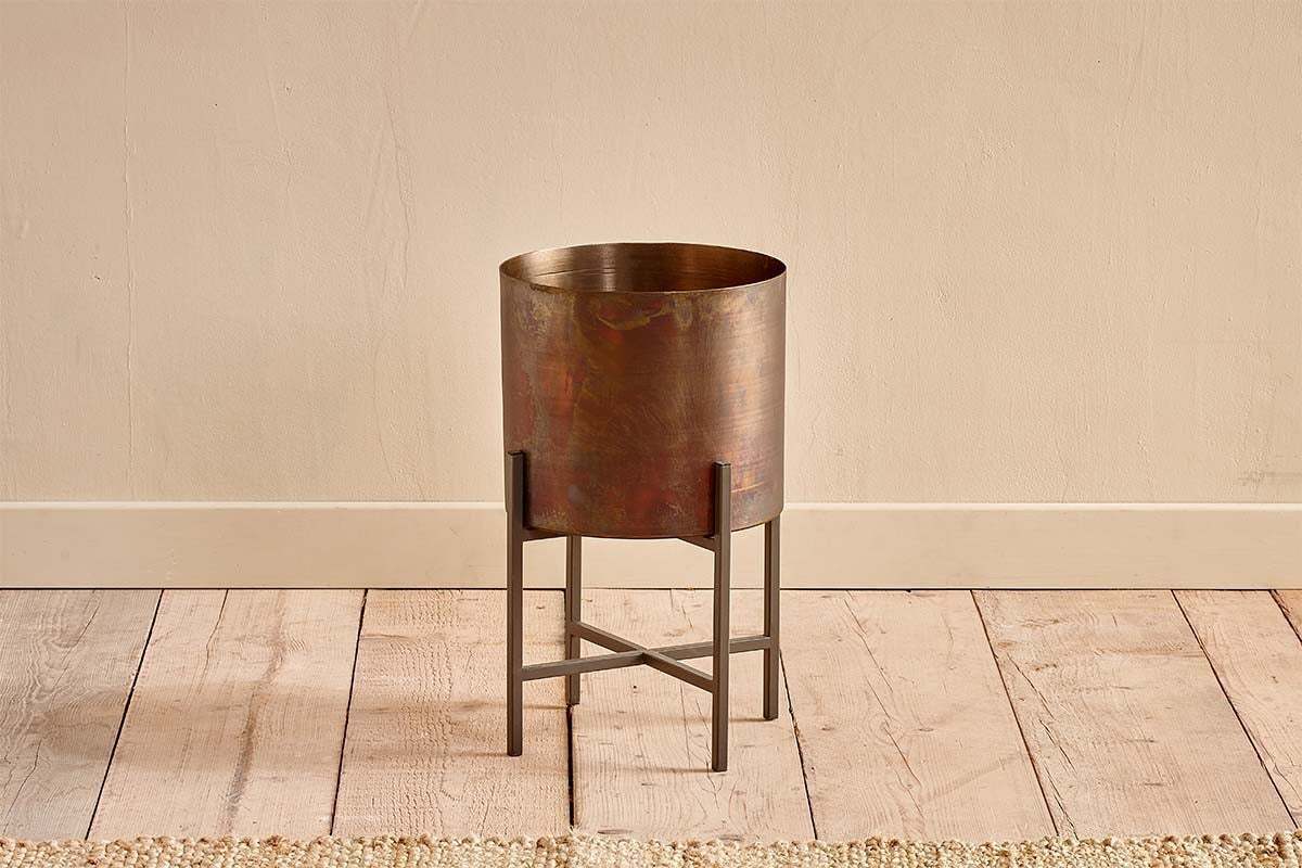 Nkuku Juoni Iron Planter