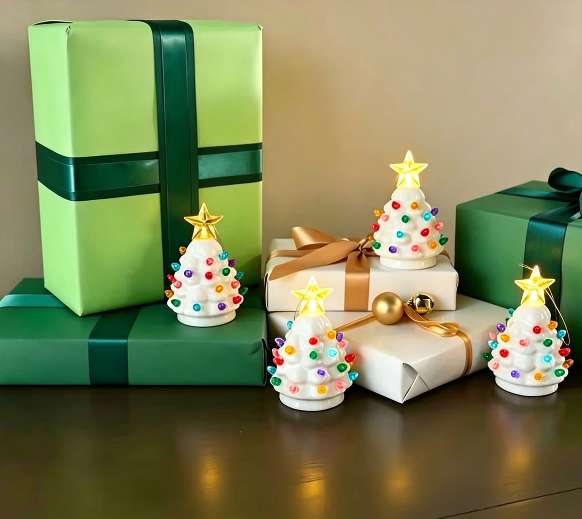 Christmas Mini Nostalgic Tree Ornaments Set (4 Pieces) 🎄