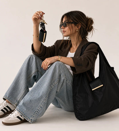 🔥Varelli Charm Transformable Bag – Stylish Vegan Leather Tote & Keychain Charm