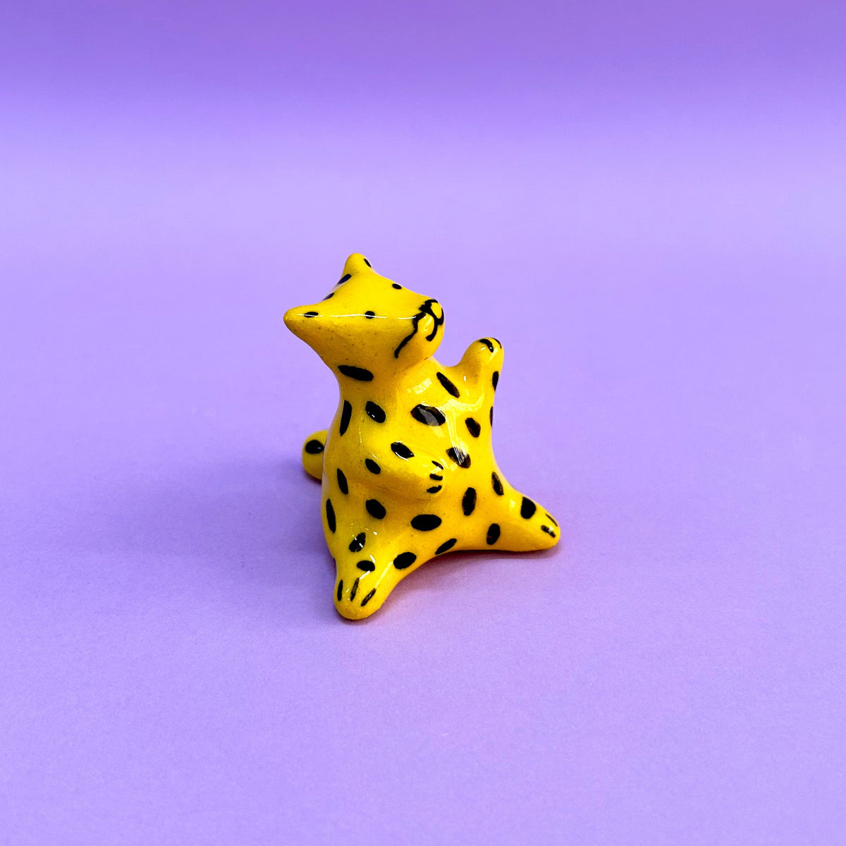 Gatito amarillo peque