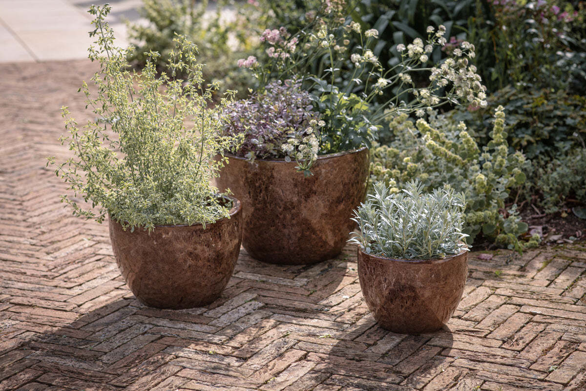 Nkuku Dunai Terracotta Planter – Brown