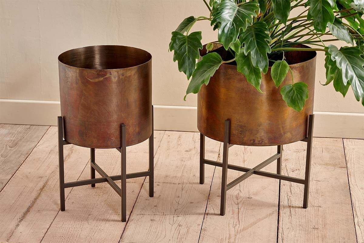 Nkuku Juoni Iron Planter