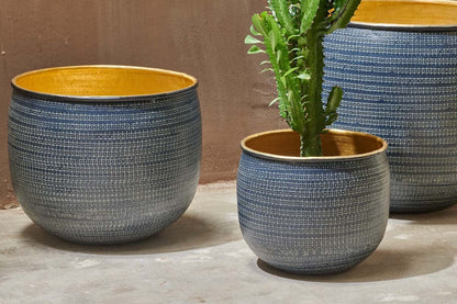 Nkuku Tembesi Etched Planter – Antique Black & Brass