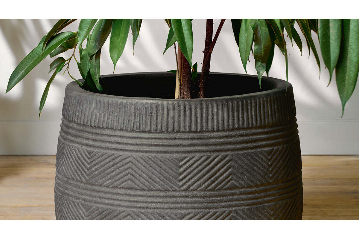 Nkuku Zadie Terracotta Planter – Grey – Large