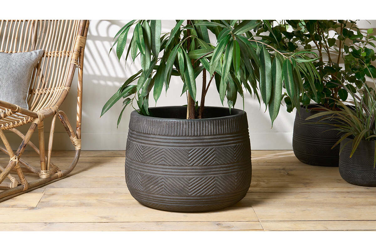 Nkuku Zadie Terracotta Planter – Grey – Large