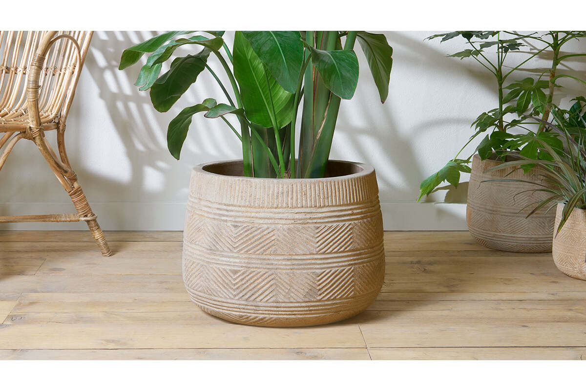 Nkuku Zadie Terracotta Planter – Natural – Large