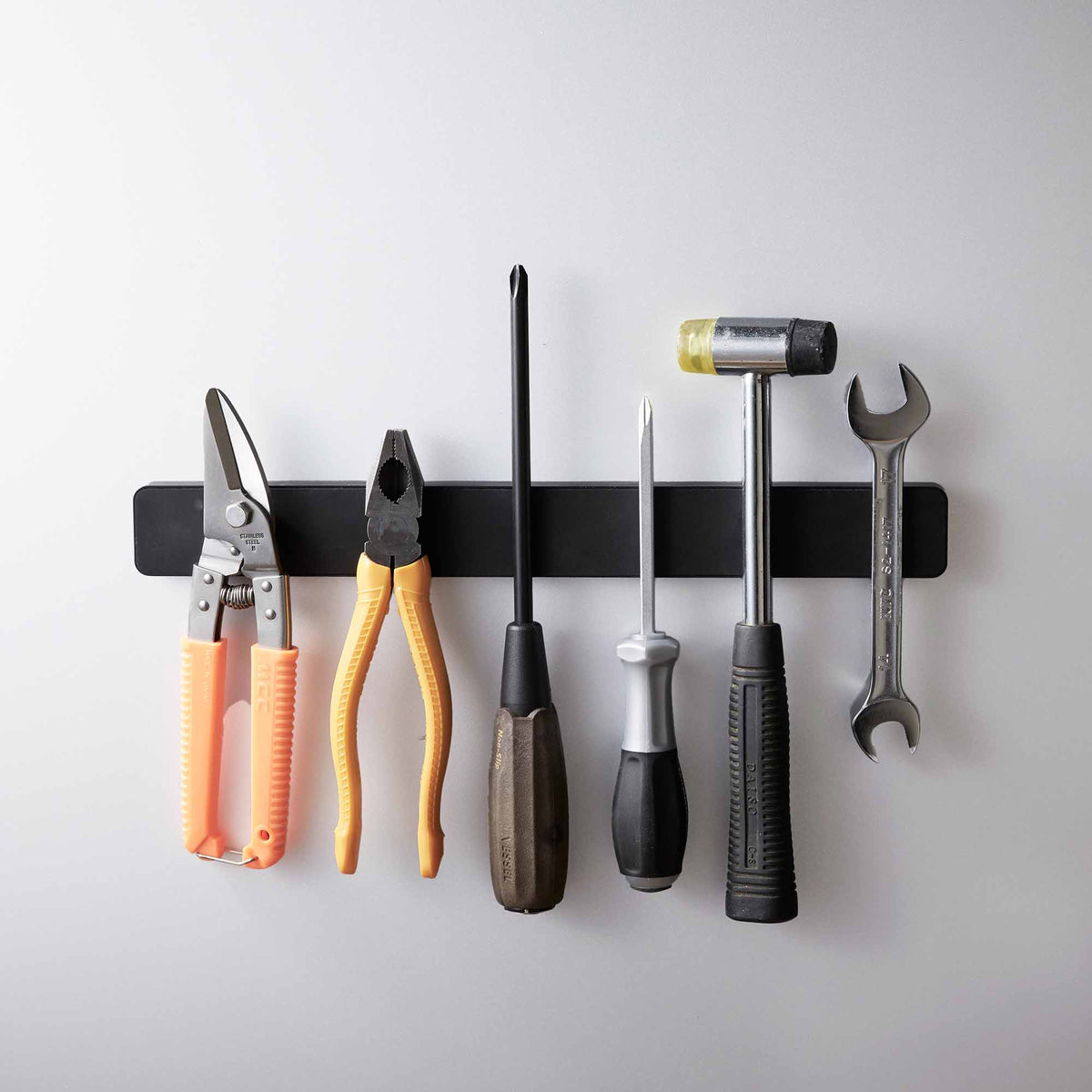 Magnetic Knife Rack