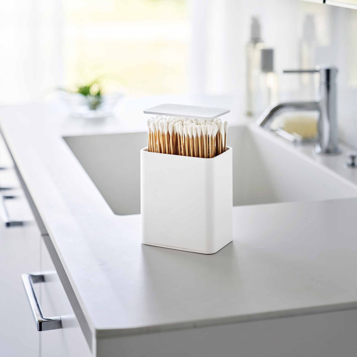 Cotton Swab Push-Top Case