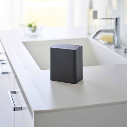 Cotton Swab Push-Top Case
