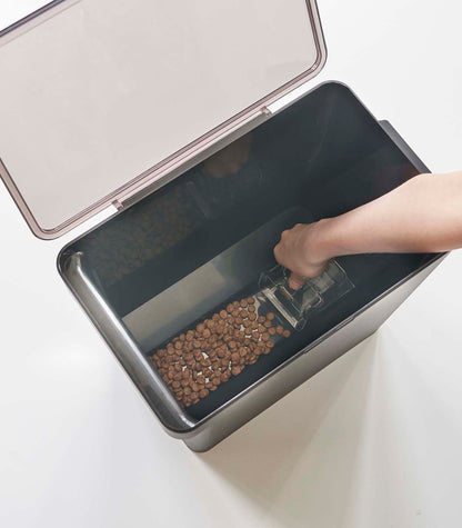 Airtight Pet Food Container - Two Sizes